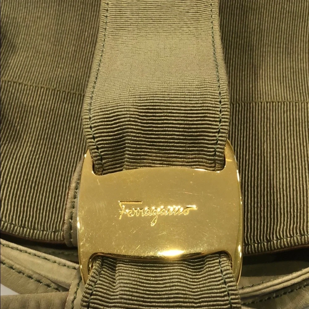 Authentic VTG Salvatore Ferragamo Tiered  Bucket  Tote Bag - Very Good Condition - Picture 4 of 9